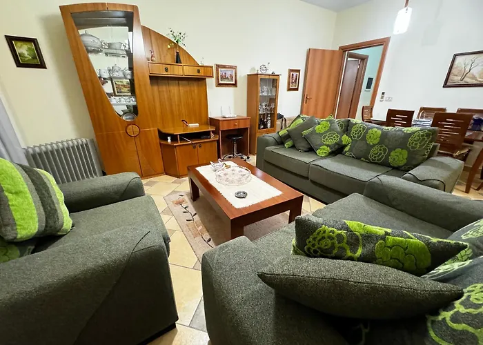 Square Inn 11
